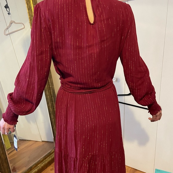 Tommy Hilfiger high collar cocktail or work dress. Delicate gold lines on Ruby - Picture 7 of 8